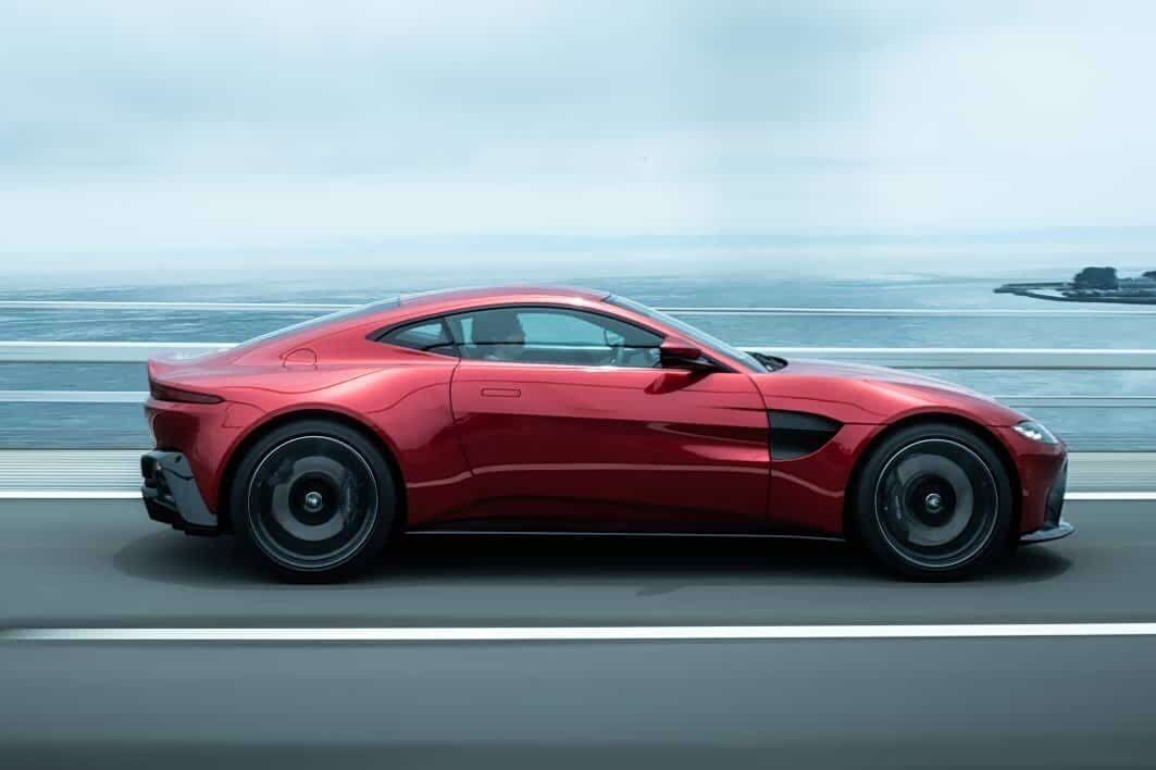 绝美系列-阿斯顿马丁vantage小野兽