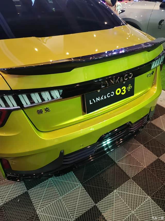 领克03新能源车