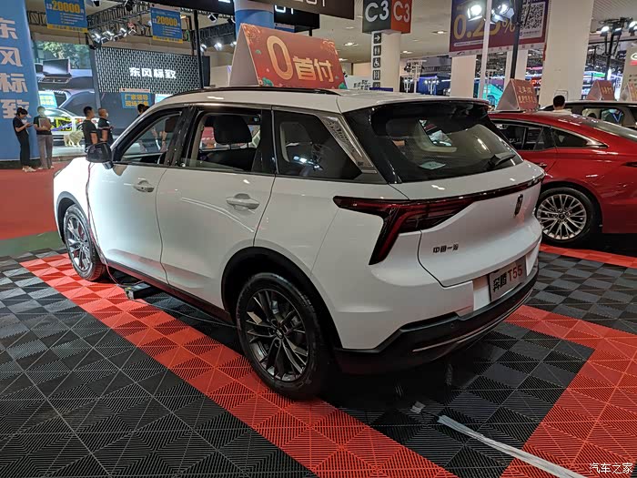 多彩六月逛海西车展鉴奔腾t55