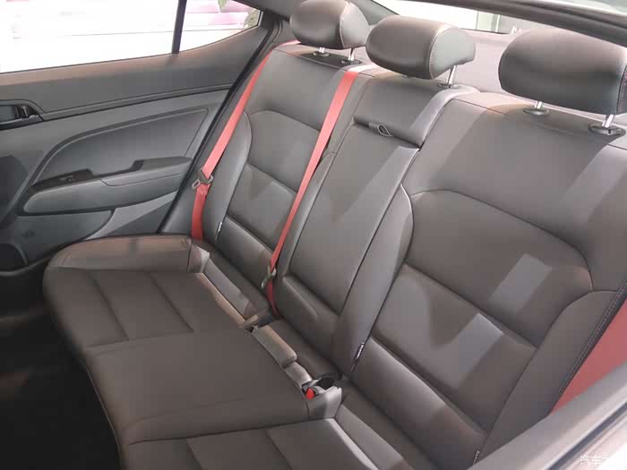 看车路上——现代领动