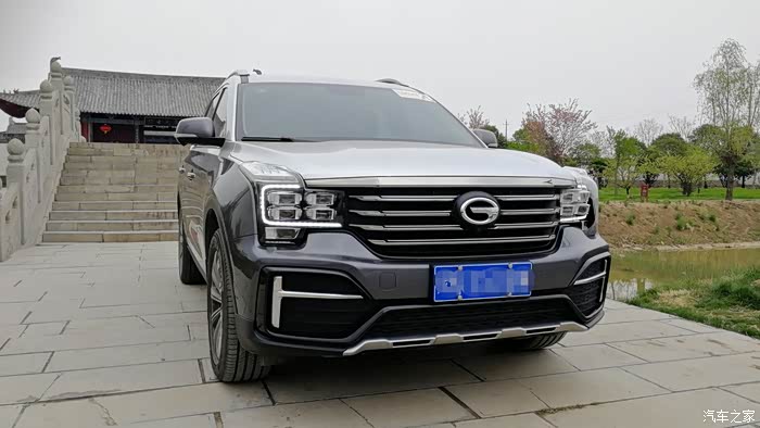 带你们体验一下双拼色的gs8