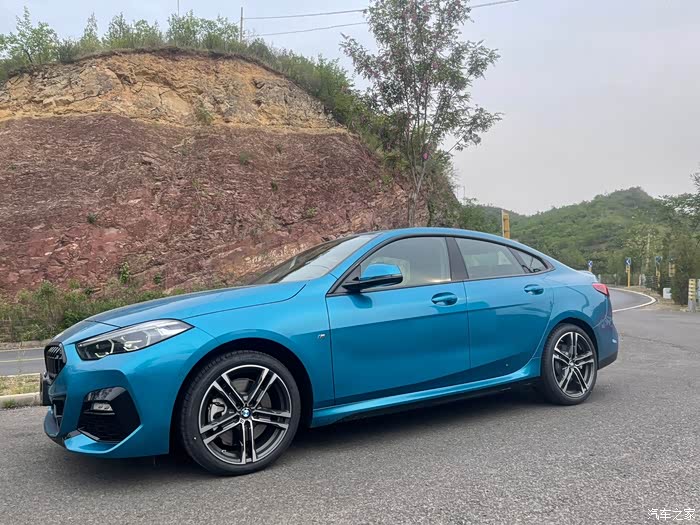 2021款225i运动耀夜pro 顶配海岸蓝,选装座椅加热,提车两周,跑了700