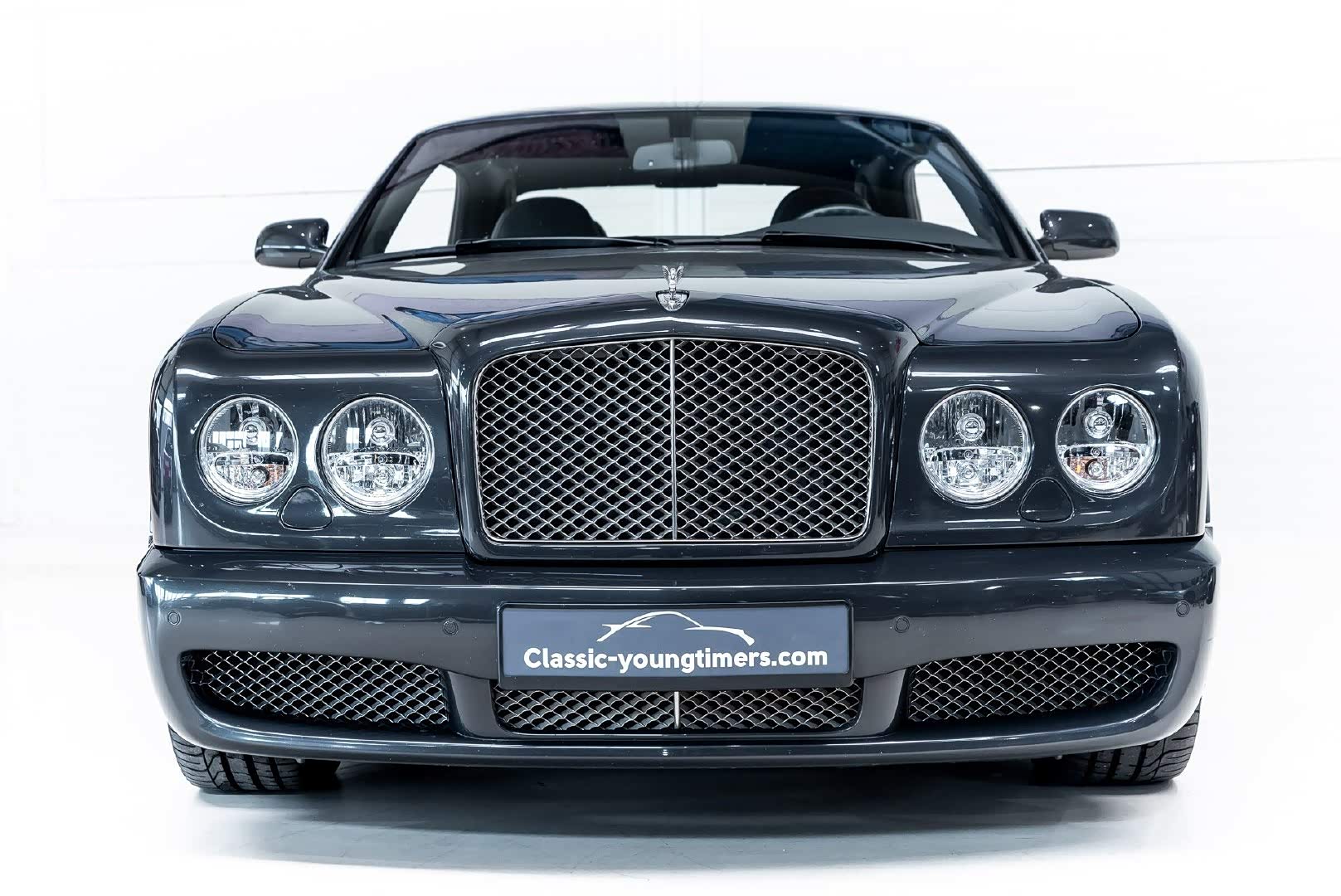 宾利商务车体现的就是奢华