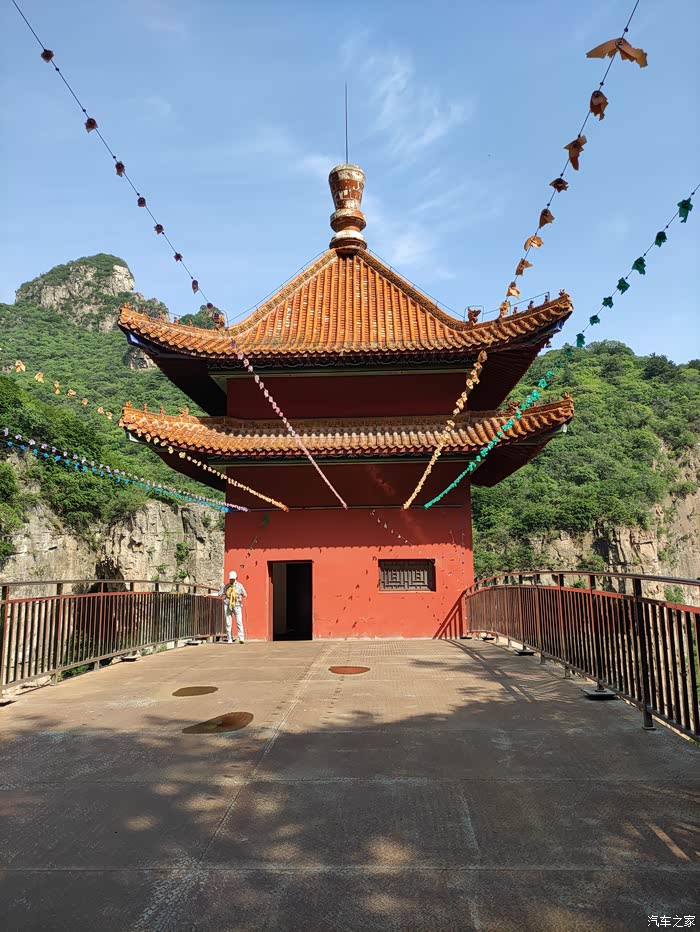 多彩六月平山县银河洞景区五彩缤纷