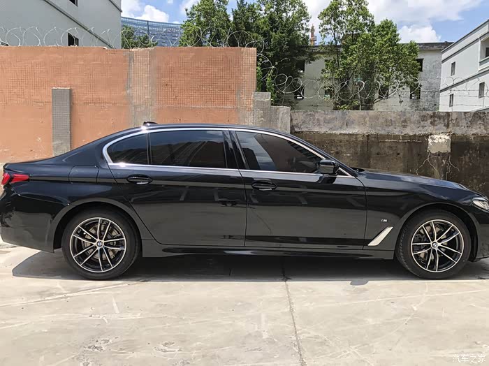 【图】525li运动宝石青,摩卡内提车作业!_宝马5系论坛_汽车之家论坛