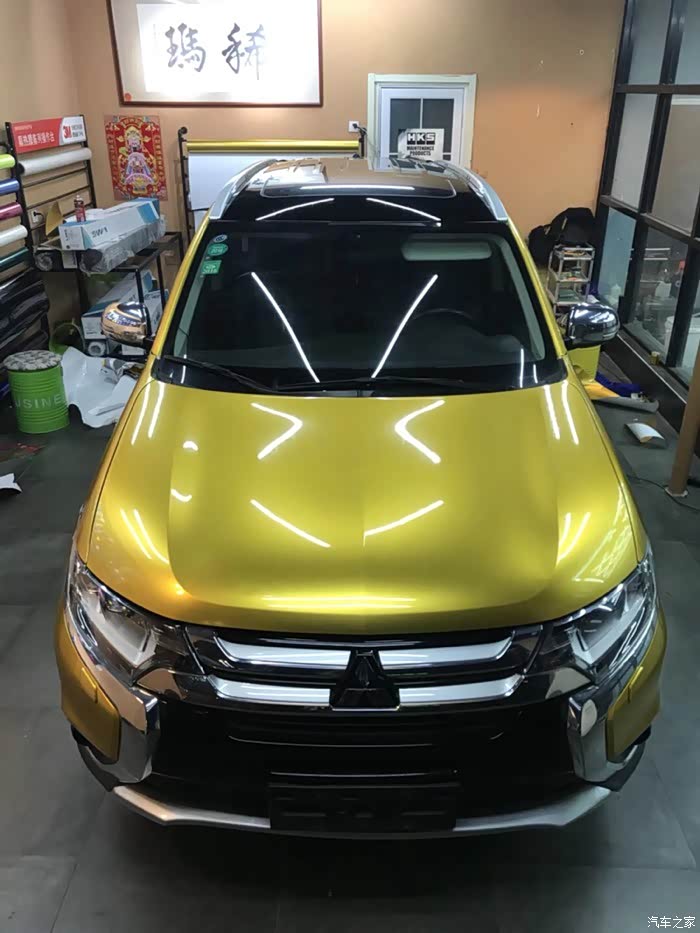 看到一辆改色欧蓝德真是漂亮