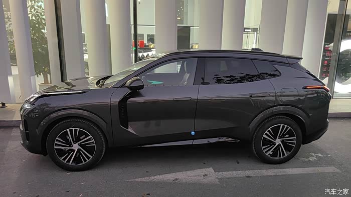 领克08灰提车日记