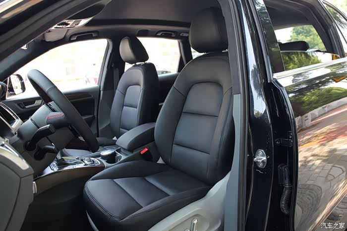 奥迪q5内饰改装升级耐看的外观让内饰更耐看