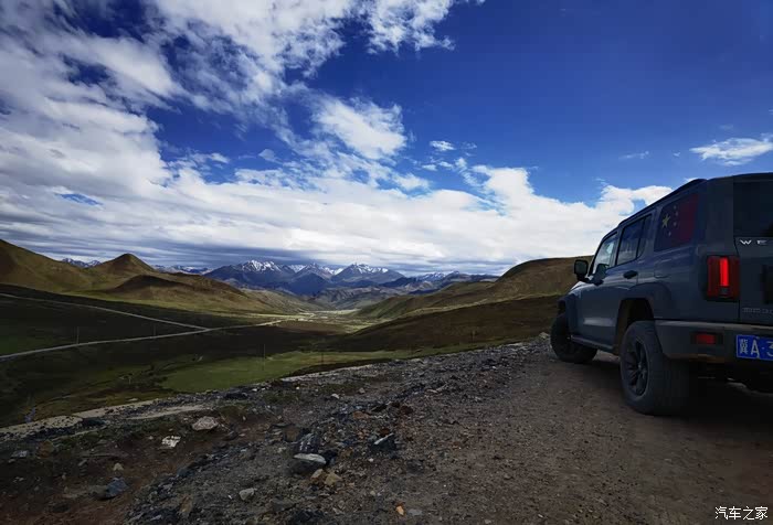 坦克手端午小穿越西宁门源途径茶默公路盘大在修公路