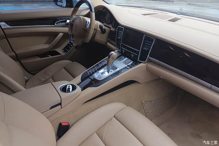 14款帕拉梅拉16年原版车况