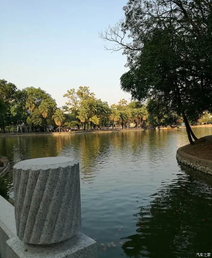 和沃尔沃s60l自驾游潘州公园景区