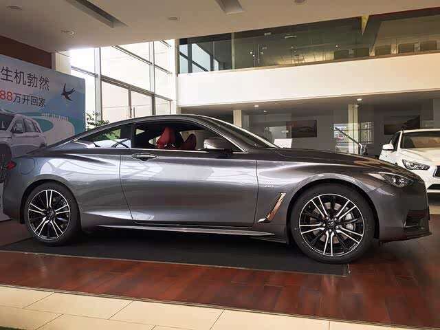 双门轿跑,英菲尼迪q60s,这颜值定是当下年轻人喜欢的车型