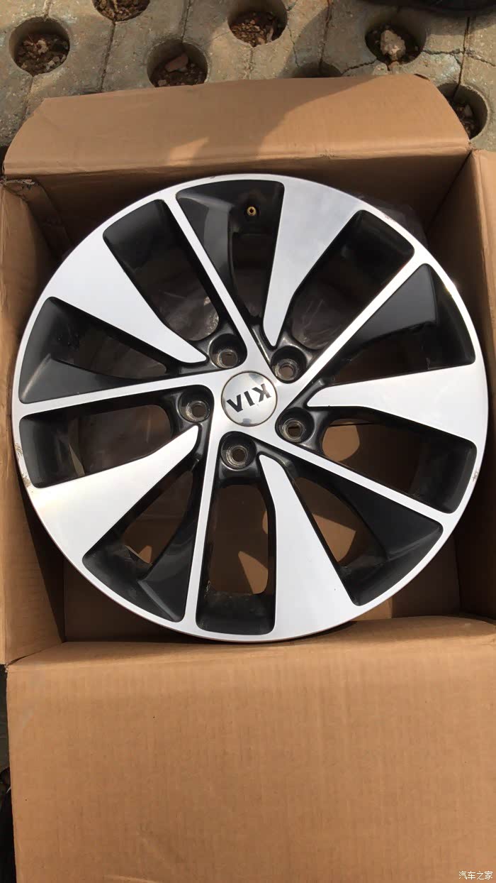 【图】16款有没有换轮毂的朋友发个效果图看看啊_起亚k5论坛_汽车之家