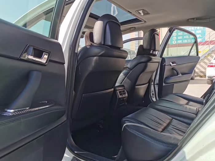 泉州出09年7月姥姥锐珍珠白外黑内饰版主请留情