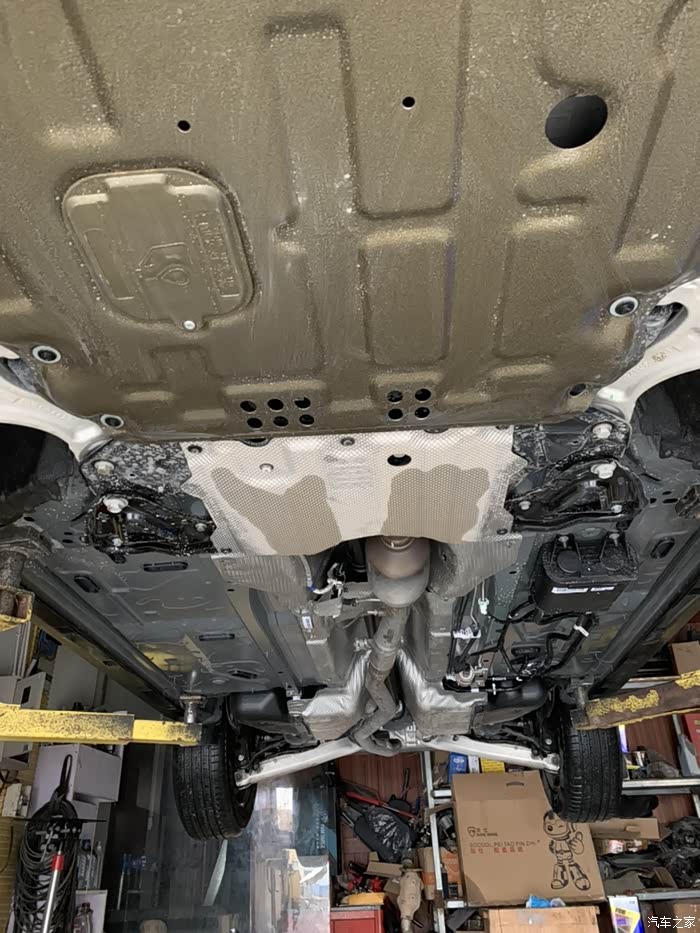 锐际耀享四驱,底盘装甲!
