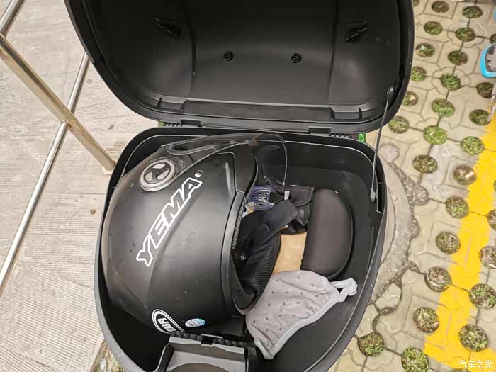 车友分享夏德sh33尾箱装机车装备图.