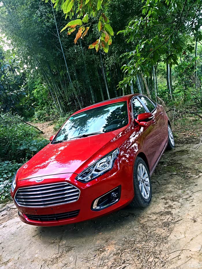 福睿斯有红色的吗?