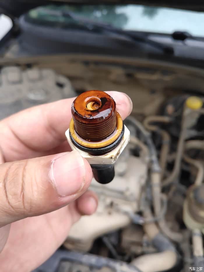 13款15凯越废气阀上这么多油正常吗请教各位