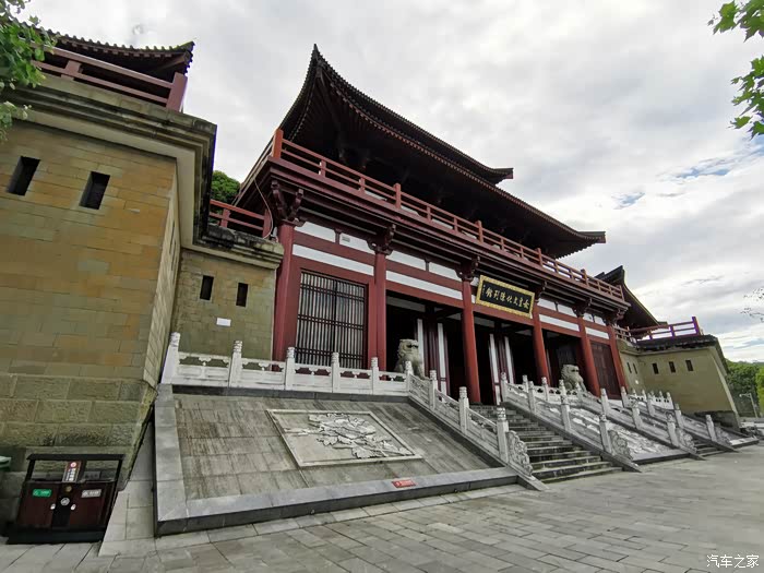 这就是武则天的纪念馆了,也是女皇文化的集中体现.