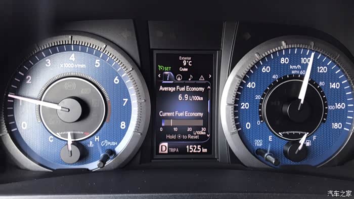 丰田塞纳,3.5双喷发动机,油耗低到害怕