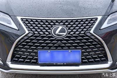 家族特有纺锤形以及点阵式中网设计具有视觉冲击力