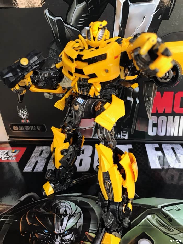 l汽车人里勇敢的侦察兵lt01大黄蜂鉴赏