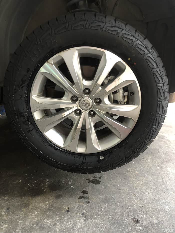 17款老款长安cs95换轮胎