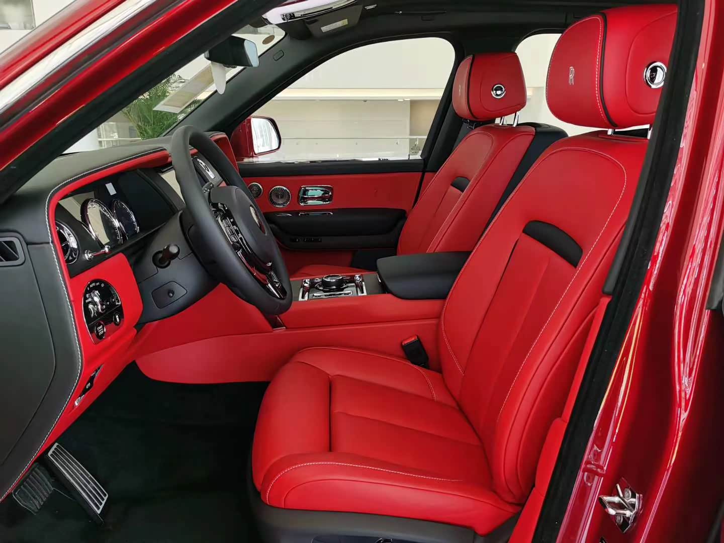 库里南红色看着好漂亮.