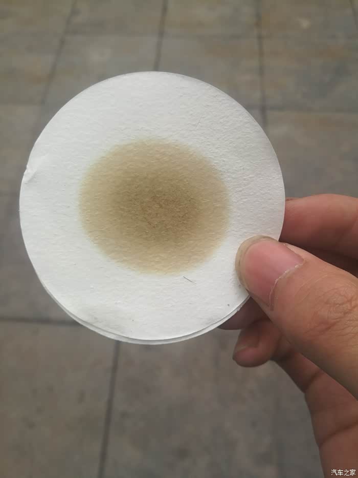 帮忙看下我的机油测试滤纸机油是否需要更换