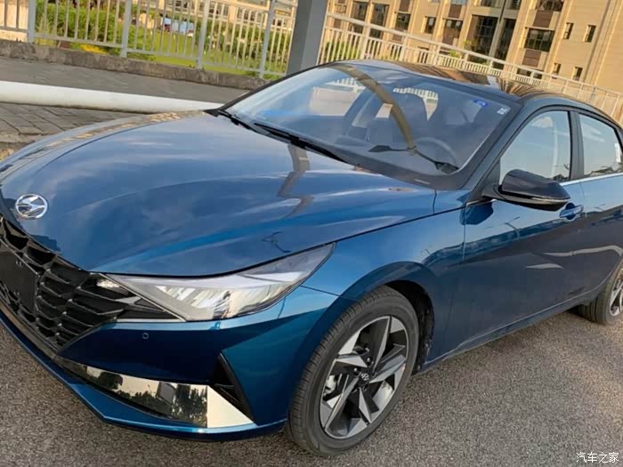 第七代伊兰特提车啦小蓝变小粉