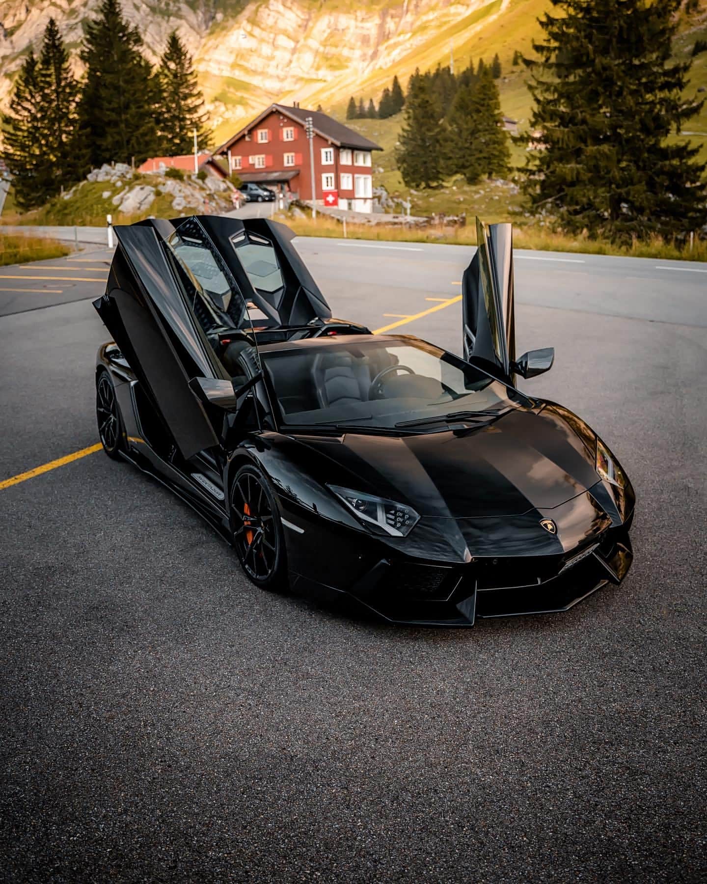 兰博基尼aventador侧面看着真霸气