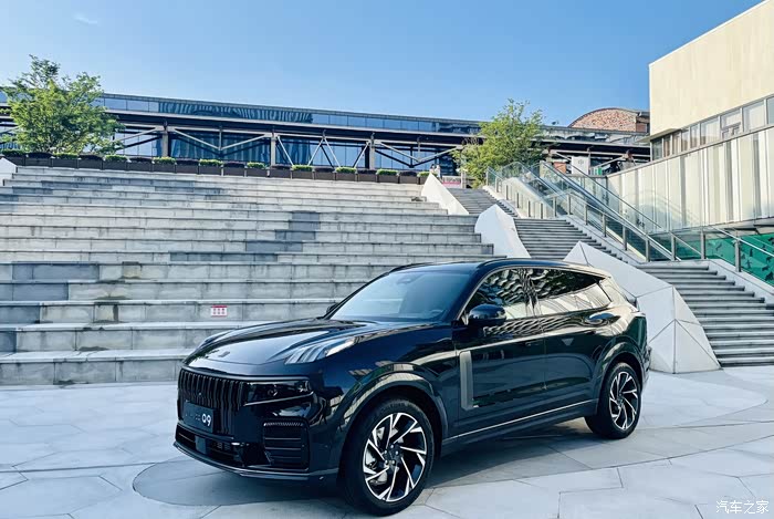 领克09改头换面 如图