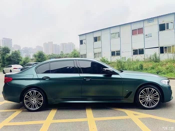 汽车之家16岁生日快乐宝马5系祖母绿车身改色膜