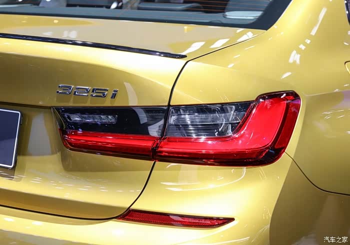 【汽车之家16岁生日快乐】更大尺寸的双肾进气格栅