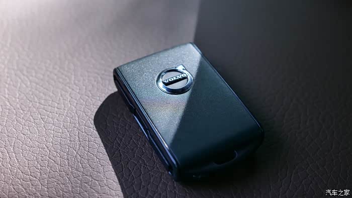 经典的沃尔沃车钥匙,都是这样个样子,低调又好看
