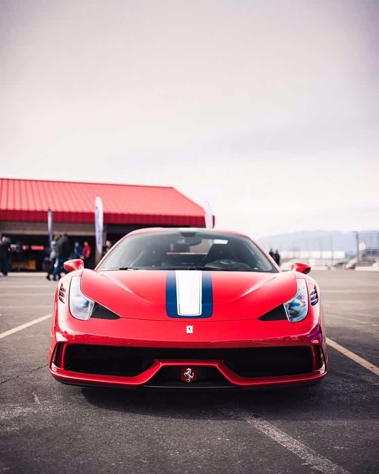 法家保值神器法拉利 458 sp,帅气