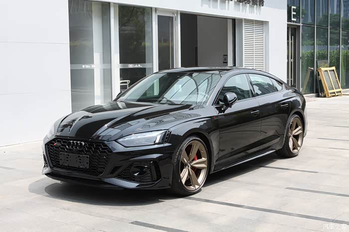 【图】【爱车就来拍】a5的终极进化rs5黑武士搭配黄金大宝剑_奥迪rs
