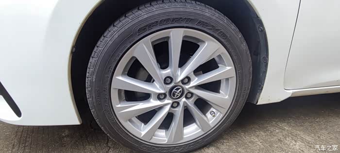 17款卡罗拉升级17寸轮毂轮胎