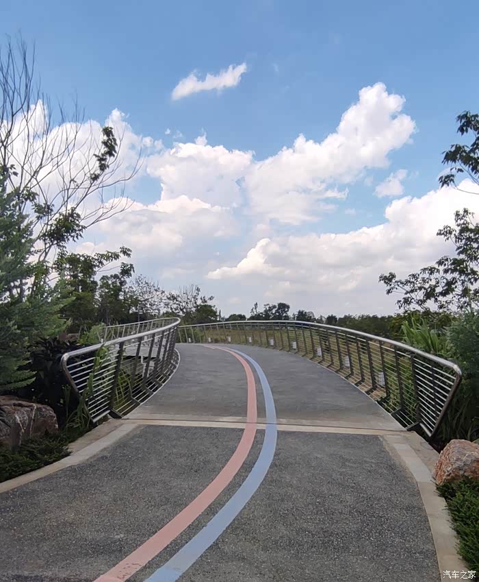 逸路随行打卡江门潮头中央公园