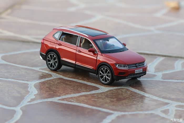 汽车模型分享;大众途观l车模室外拍摄