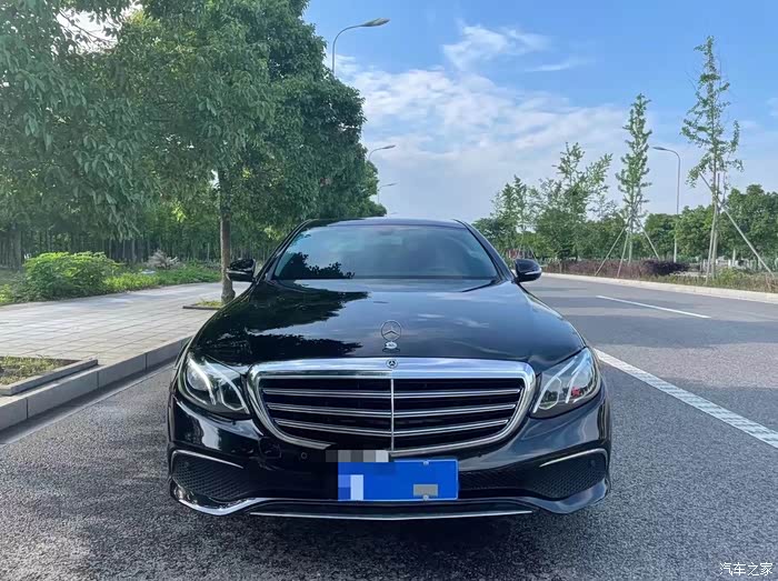 奔驰e300l前脸