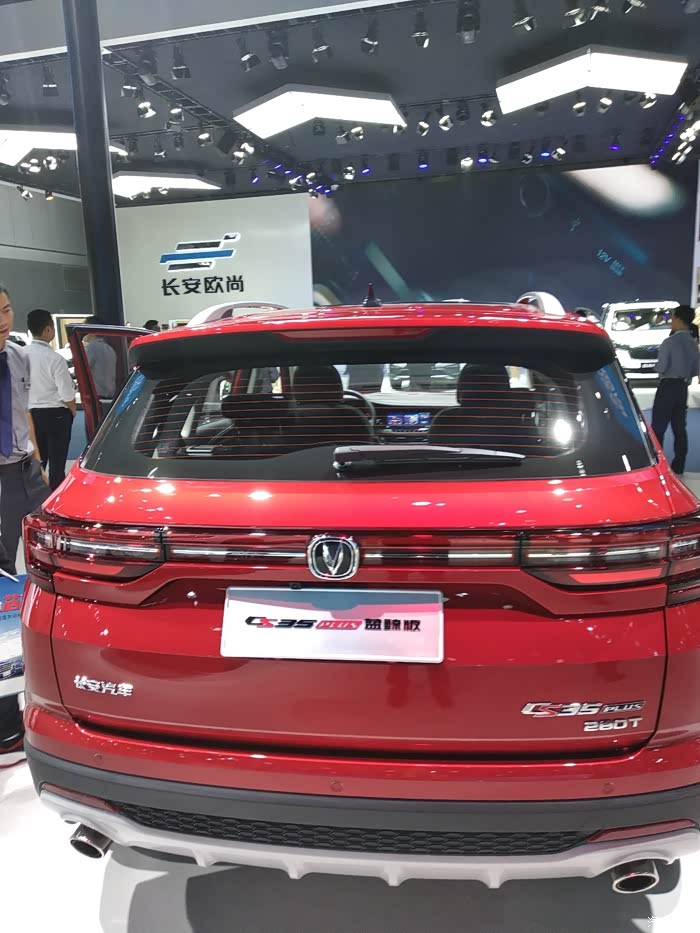 成都车展长安cs35小型suv翘楚