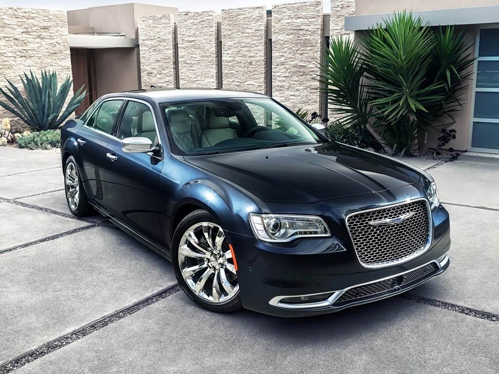 【图】它有着美系车一贯的肌肉感和粗犷感_克莱斯勒300c论坛_汽车之家