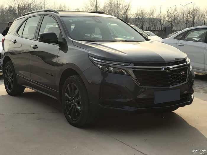 黑色雪佛兰探界者车身宽敞空间充足配置均衡实用