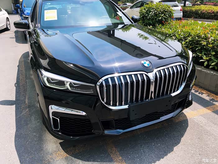 而立之年双手创造秒提2019宝马7系lim运动宝石青内粽