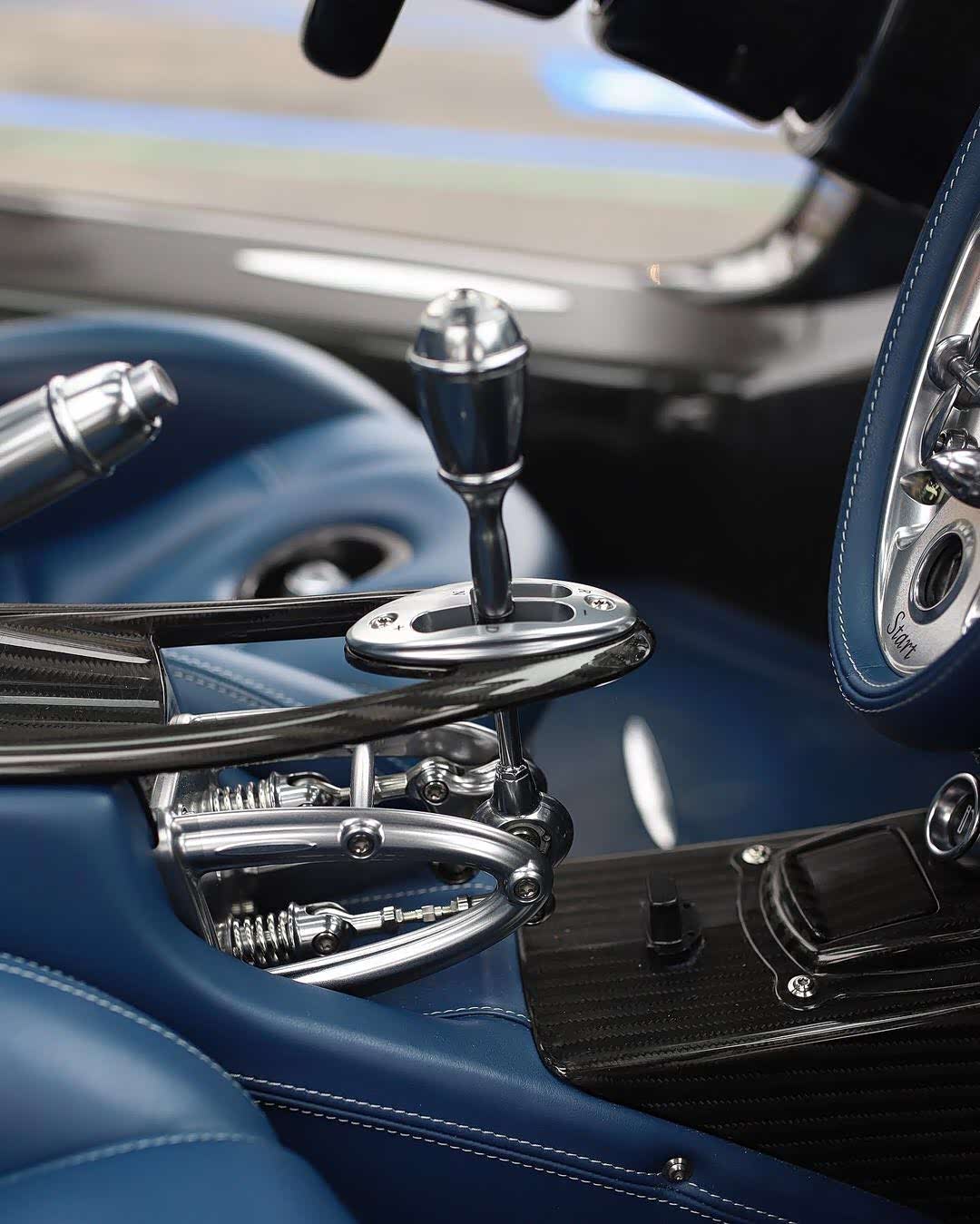 【图】属于帕加尼的机械之美_帕加尼论坛_汽车之家论坛