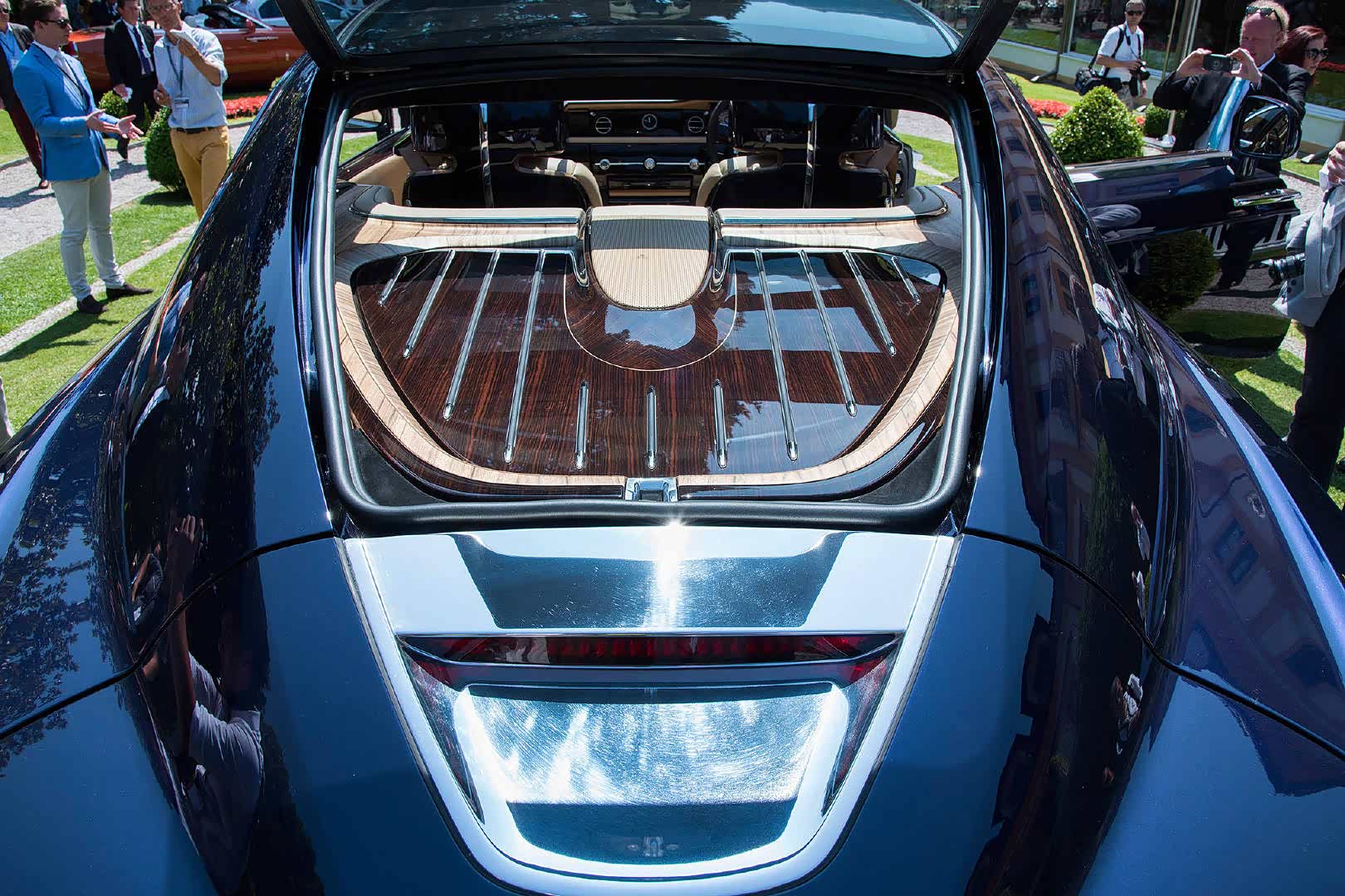 劳斯莱斯慧影(sweptail),官方定制化部门手工打造