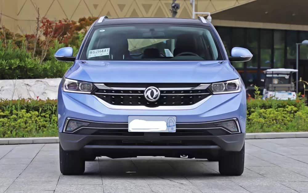 【图】风神ax7整体车身外观设计得还是非常的大气,运动的_东风风神ax7