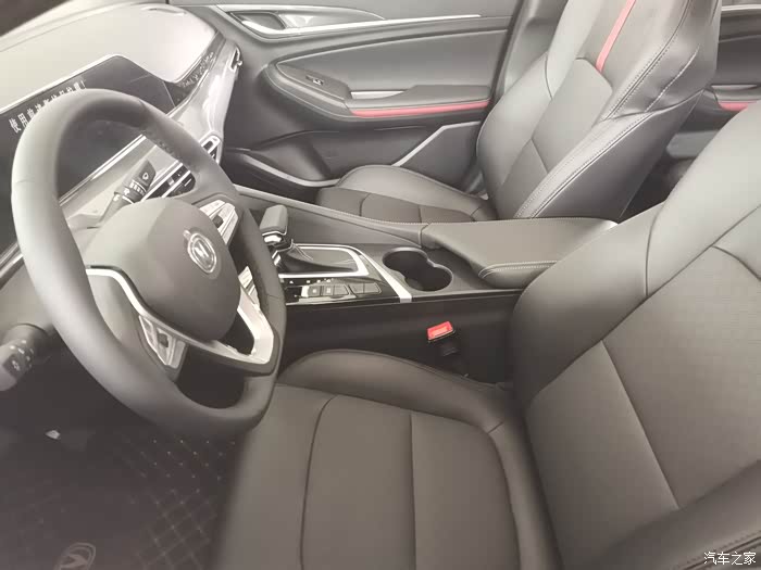 颜值实力并存的国名家轿逸动plus