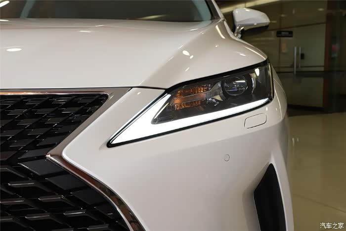【图】新款车灯帅啊(日行灯)_雷克萨斯rx论坛_汽车之家论坛